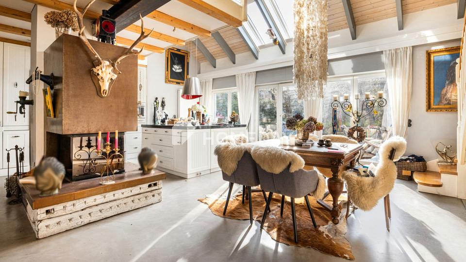 Historische Villa mit künstlerischer Handschrift und Südterrasse – Bild 6