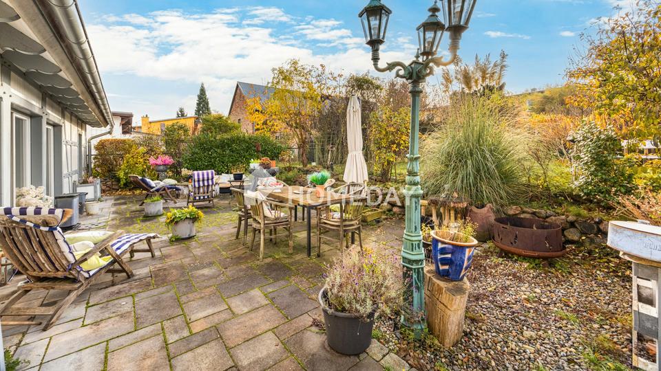 Historische Villa mit künstlerischer Handschrift und Südterrasse – Bild 28