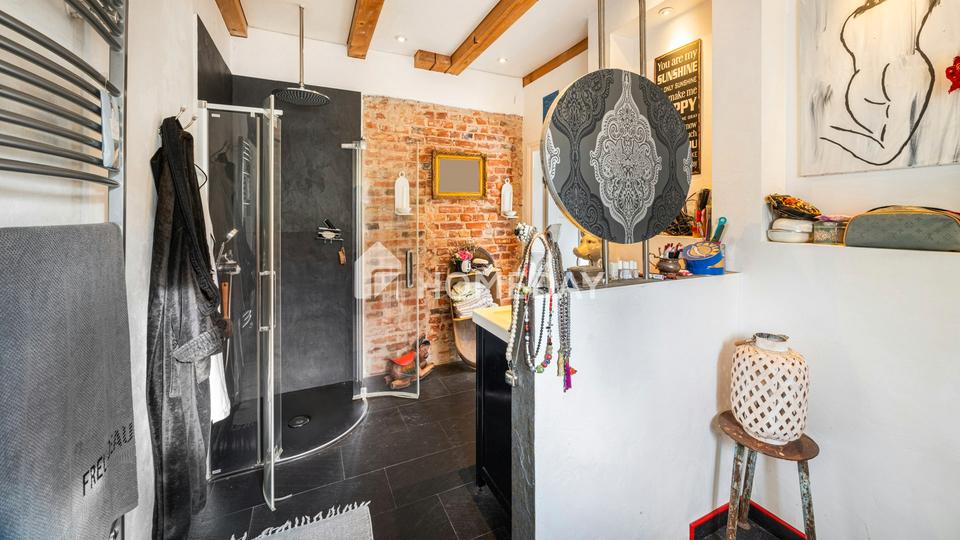 Historische Villa mit künstlerischer Handschrift und Südterrasse – Bild 17