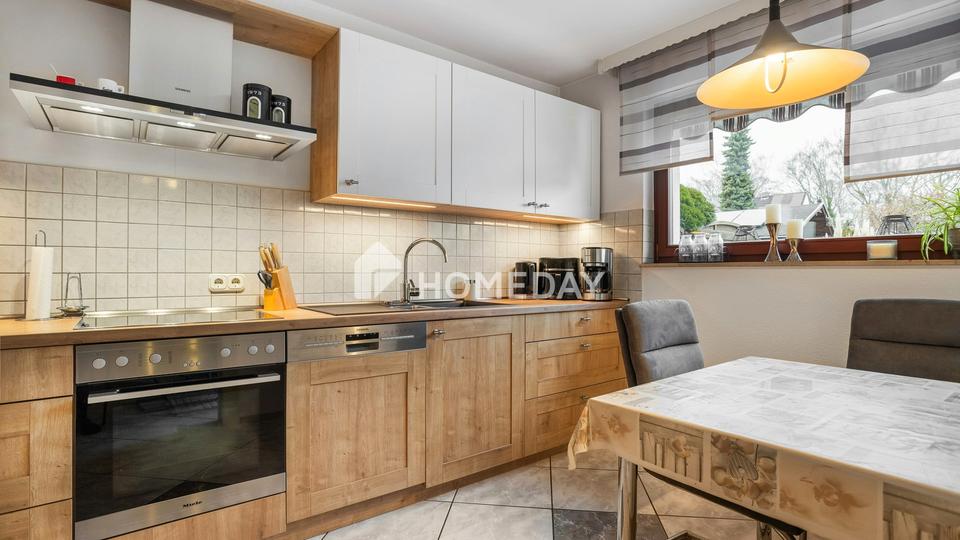 Architektonisches Split-Level-Reihenhaus mit 156 m² Wohnfläche, Fußbodenheizung & Westgarten – Bild 8