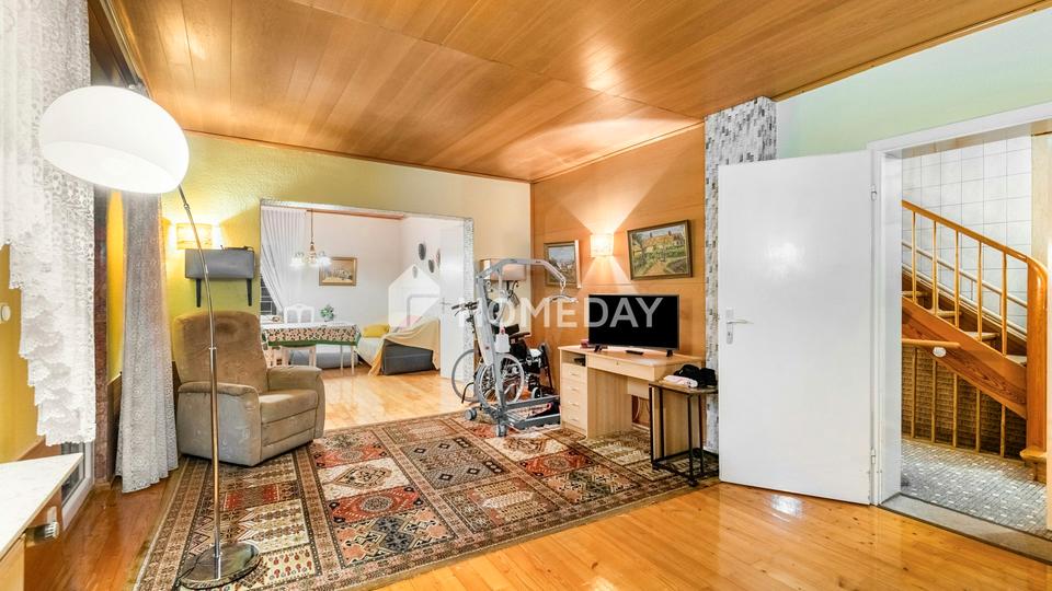 Familienhaus mit Gartenidylle, Terrasse und Balkon in beliebter Wohnlage – Bild 6