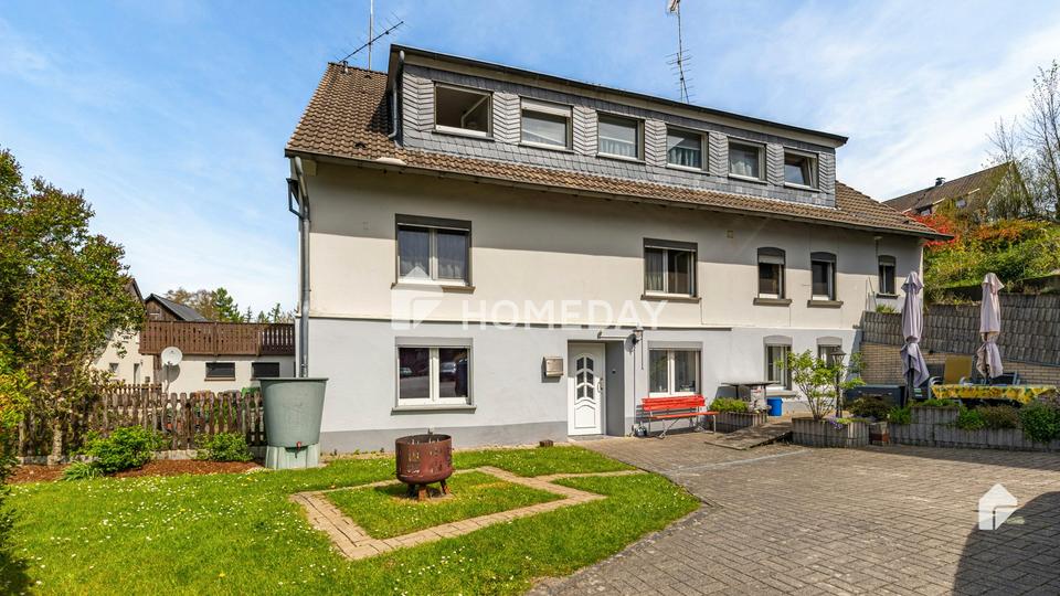 Vermietetes MFH in Wipperfürth mit 3 Einheiten, Garten und Stellplätzen