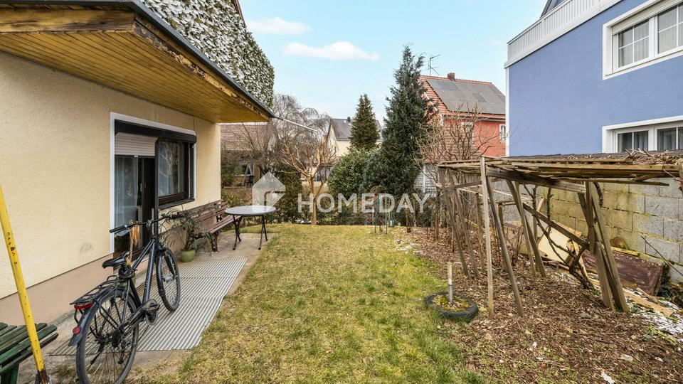 Großzügig & vielseitig: Zweifamilienhaus mit Garten, 2 Garagen und Balkonen in Krondorf – Bild 5