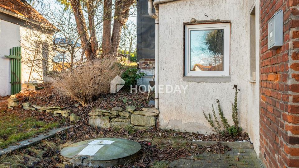 Historisches Einfamilienhaus von 1860 mit Innenhof, Balkon und viel Gestaltungspotenzial – Bild 2