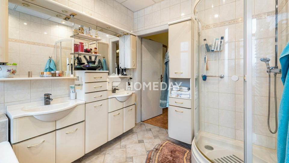 Stilvolles Zweifamilienhaus mit Vollkeller, Gartenidylle und vielseitigen Nutzungsmöglichkeiten – Bild 17