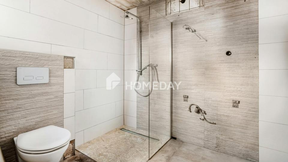 Historisches Einfamilienhaus von 1860 mit Innenhof, Balkon und viel Gestaltungspotenzial – Bild 9