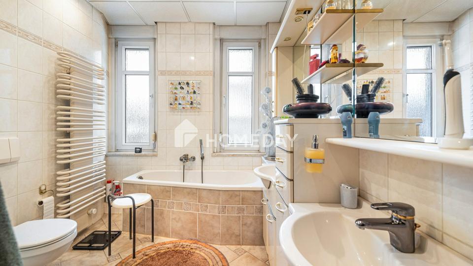 Stilvolles Zweifamilienhaus mit Vollkeller, Gartenidylle und vielseitigen Nutzungsmöglichkeiten – Bild 16