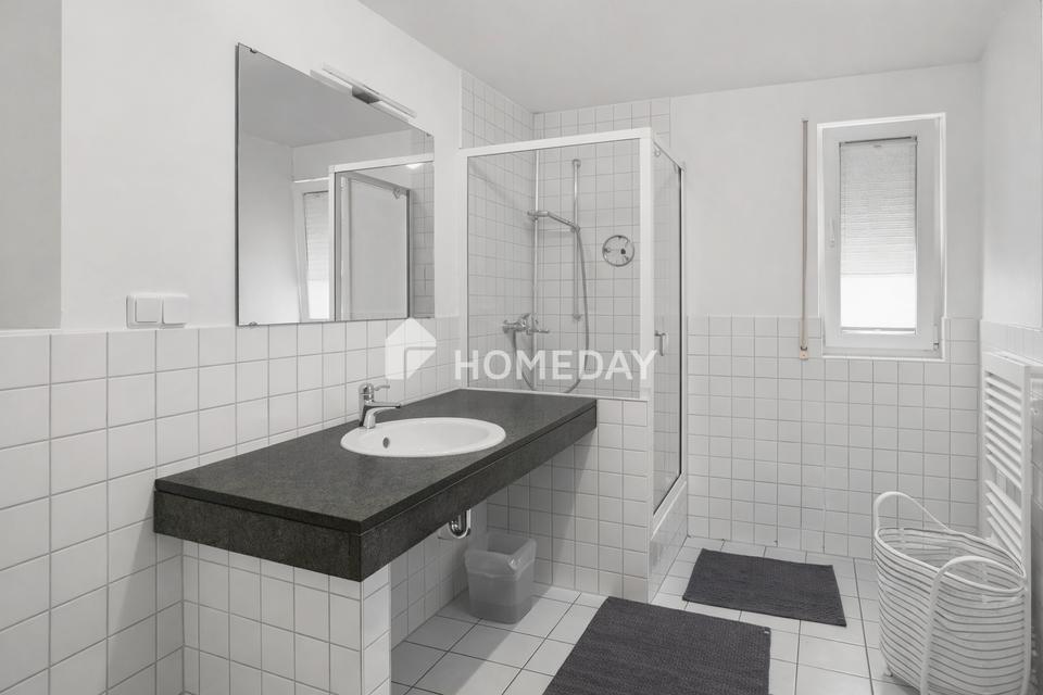 Stilvolles Townhouse mit Südterrasse, Balkon, Kamin & Siematic-Küche – Bild 17