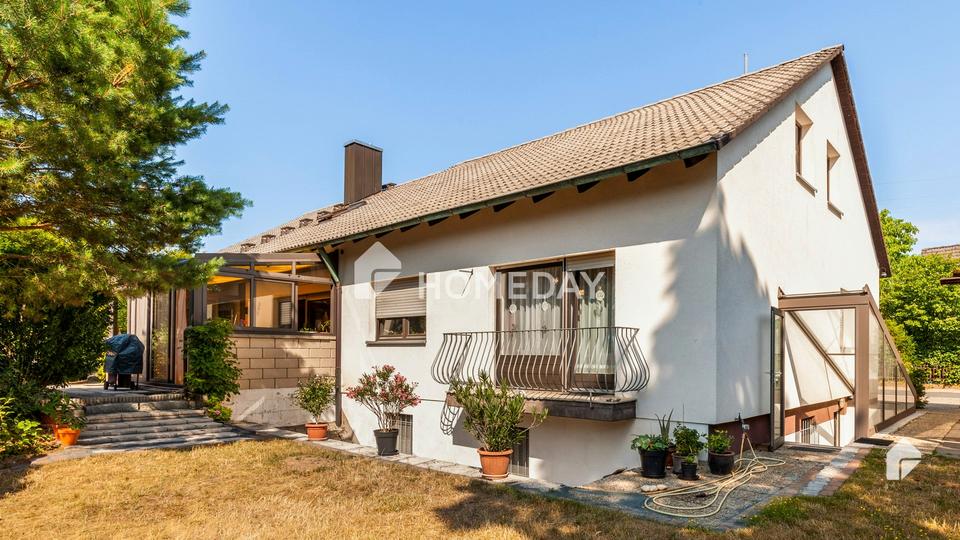 Familienfreundliches großes EFH mit ELW, großem Grundstück, Terrasse, Loggia, Balkon und Kamin – Bild 2