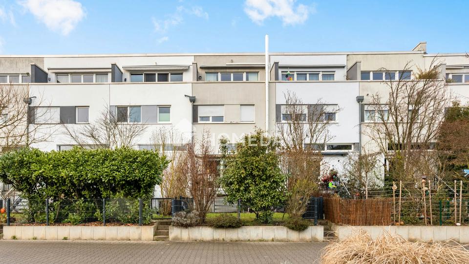 Stilvolles Townhouse mit Südterrasse, Balkon, Kamin & Siematic-Küche – Bild 3