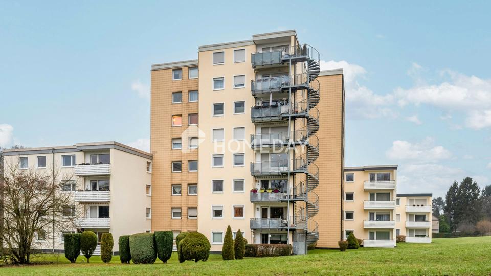 Großzügig geschnittene Vier-Zimmer-Wohnung mit Wohlfühlcharakter – Bild 9