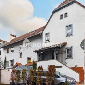 Gepflegtes Mehrfamilienhaus mit vier Wohnungen, Restaurant, Terrasse und Hof in Sulzbach am Main