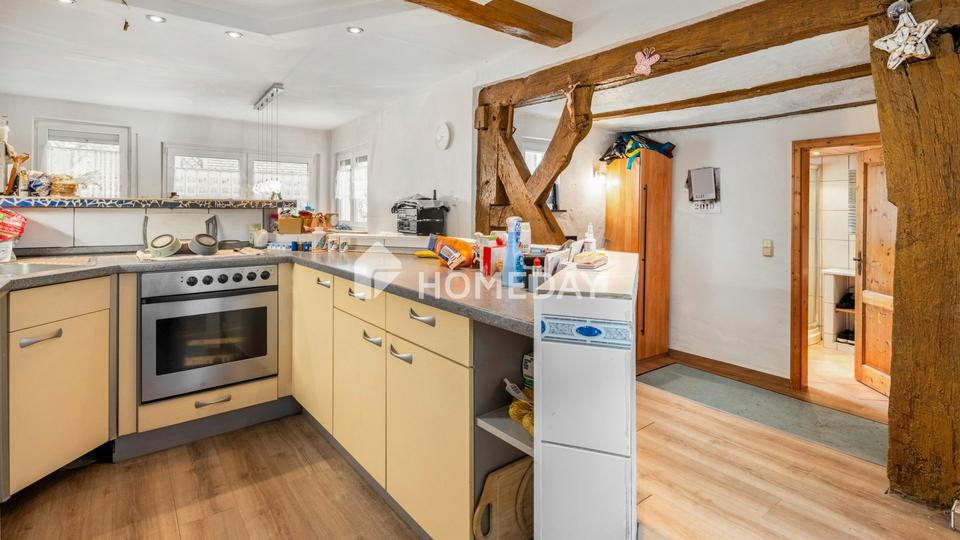 Einfamilienhaus mit Scheune und Nebengebäuden in ruhiger Lage – Bild 9