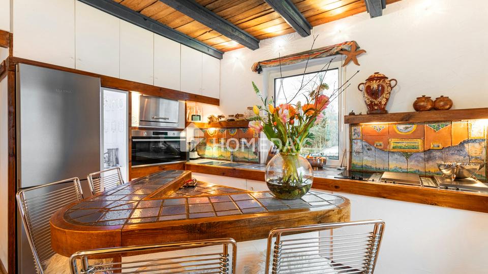 Liebhaberobjekt mit mediterraner Seele – Wohnen als Kunstform – Bild 12