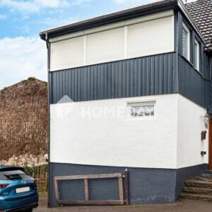 Charmante DHH mit Wintergarten, fünf Zimmern und viel Gestaltungsspielraum in ruhiger Lage