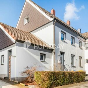 Charmantes Reihenendhaus mit Kamin, Pool und Garten – Wohnen mit Geschichte und Komfort