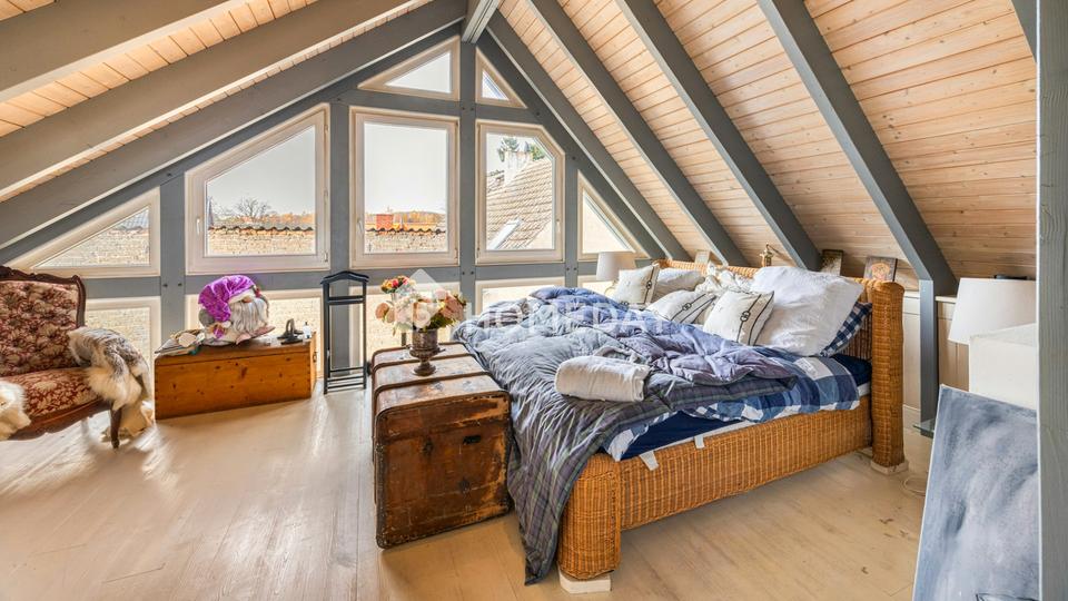 Historische Villa mit künstlerischer Handschrift und Südterrasse – Bild 23